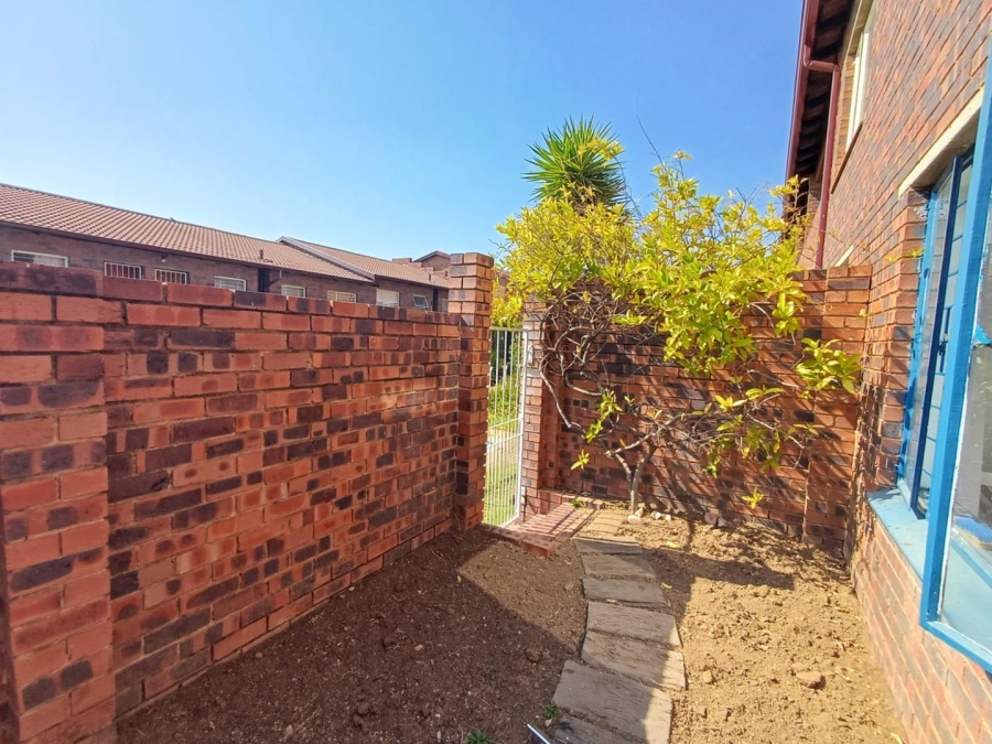 To Let 3 Bedroom Property for Rent in Ferndale Gauteng