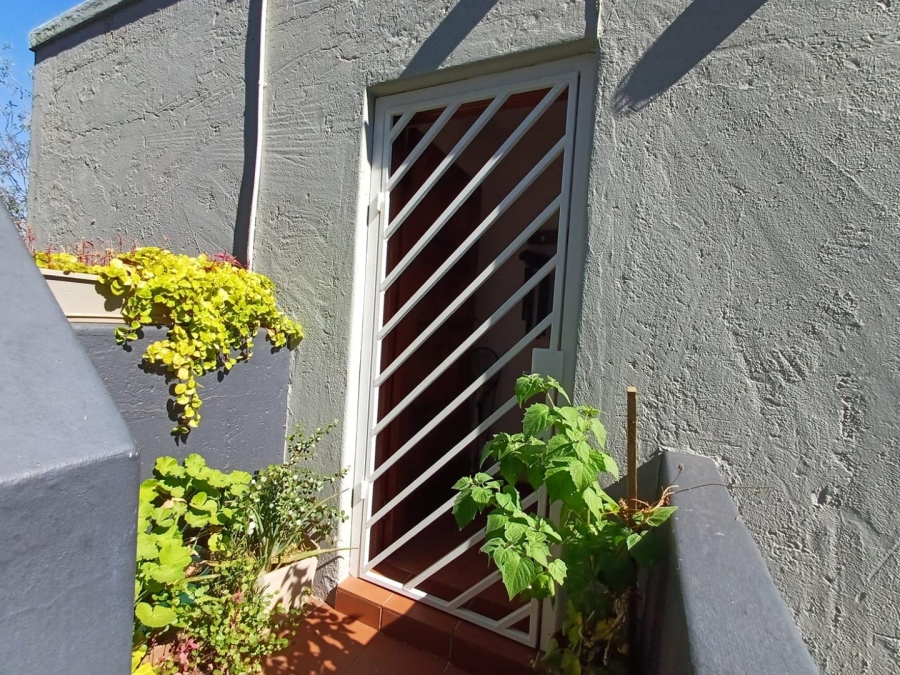 To Let 2 Bedroom Property for Rent in Northcliff Gauteng