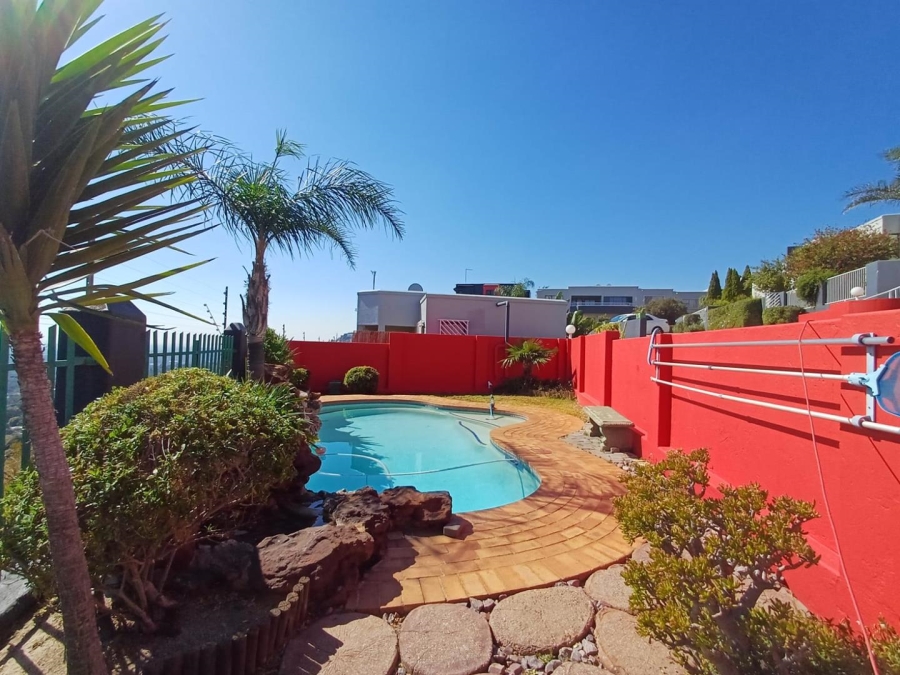 To Let 2 Bedroom Property for Rent in Northcliff Gauteng