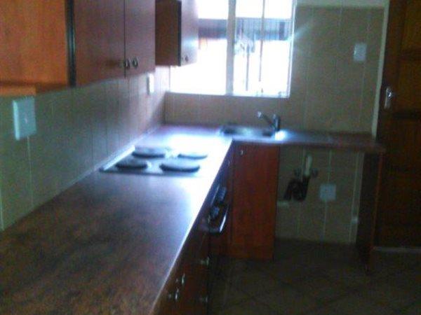 To Let 2 Bedroom Property for Rent in Vorna Valley Gauteng