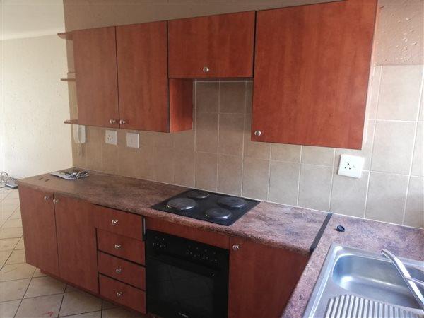 To Let 2 Bedroom Property for Rent in Vorna Valley Gauteng