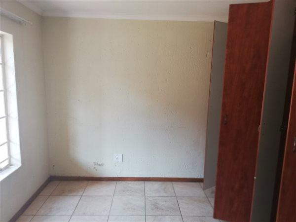 To Let 2 Bedroom Property for Rent in Vorna Valley Gauteng