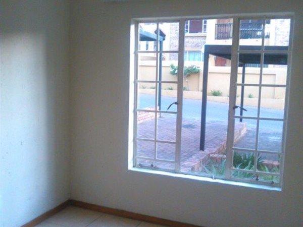 To Let 2 Bedroom Property for Rent in Vorna Valley Gauteng