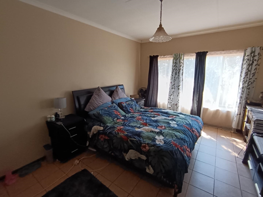 4 Bedroom Property for Sale in Pretoria North Gauteng