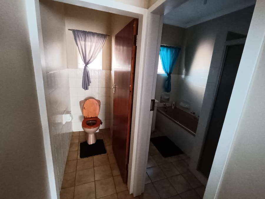 4 Bedroom Property for Sale in Pretoria North Gauteng