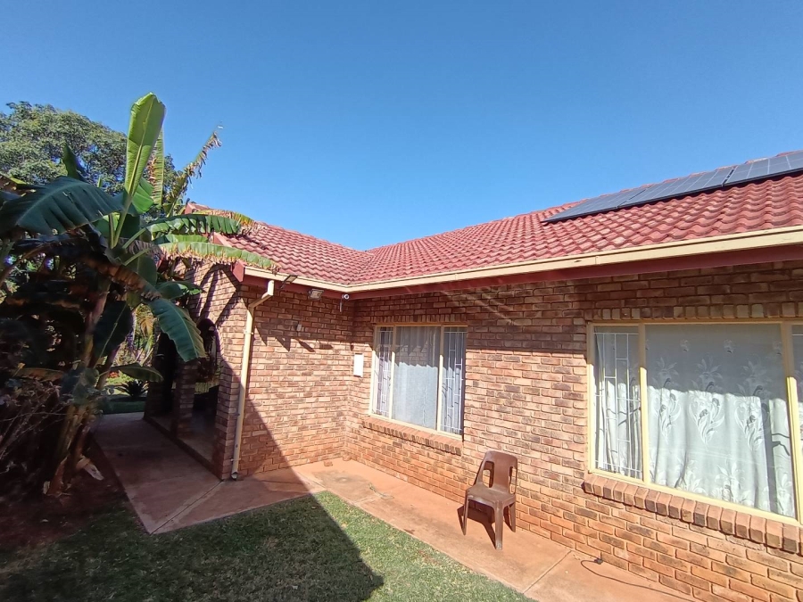 4 Bedroom Property for Sale in Pretoria North Gauteng