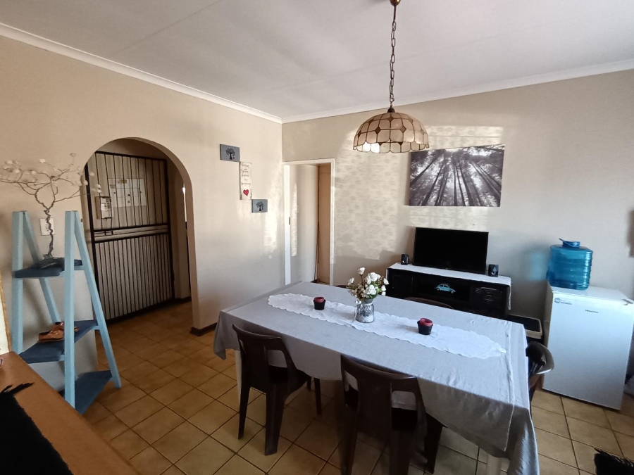 4 Bedroom Property for Sale in Dorandia Gauteng