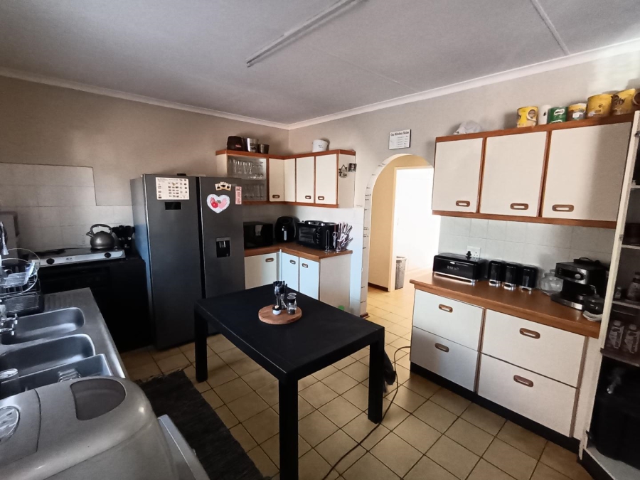 4 Bedroom Property for Sale in Dorandia Gauteng