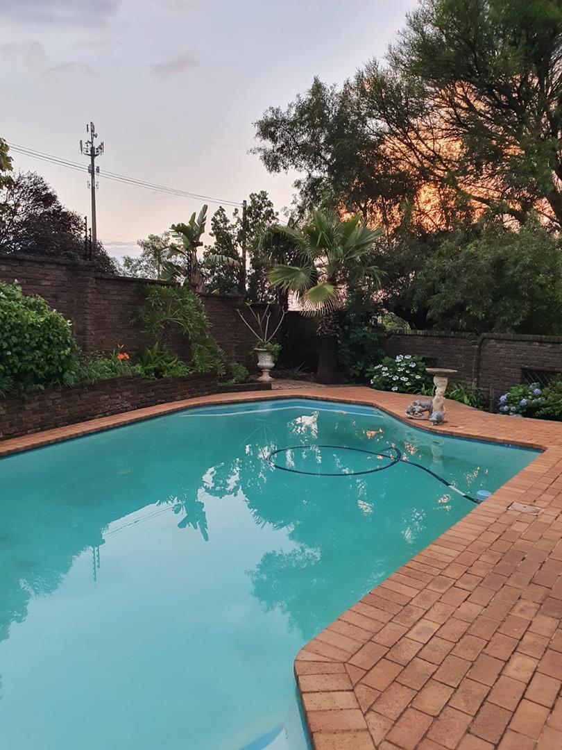 4 Bedroom Property for Sale in Rant En Dal Gauteng