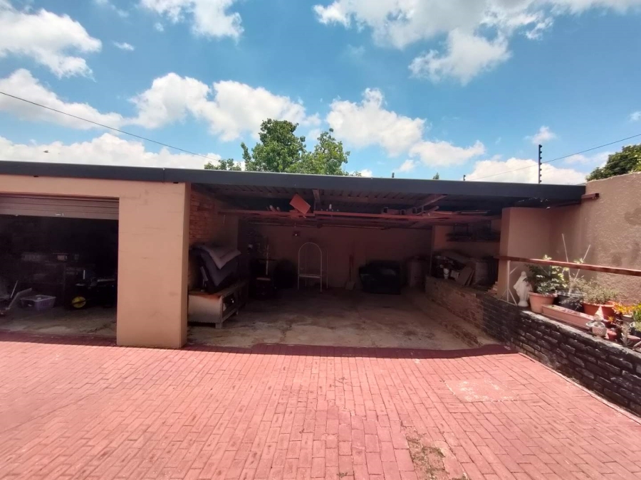 4 Bedroom Property for Sale in Rant En Dal Gauteng