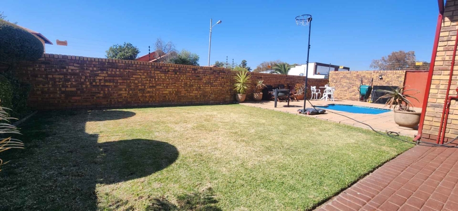 3 Bedroom Property for Sale in New Redruth Gauteng