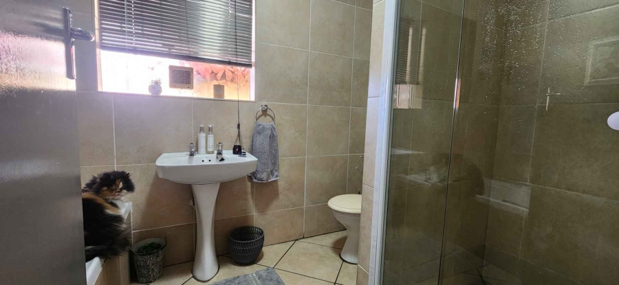 3 Bedroom Property for Sale in New Redruth Gauteng