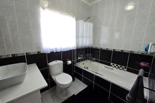 3 Bedroom Property for Sale in Oakdene Gauteng