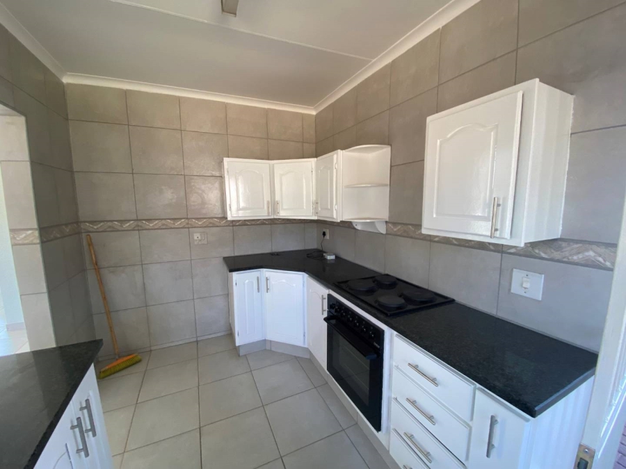 3 Bedroom Property for Sale in Brackendowns Gauteng