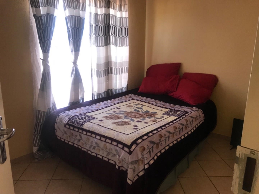 2 Bedroom Property for Sale in Lotus Gardens Gauteng