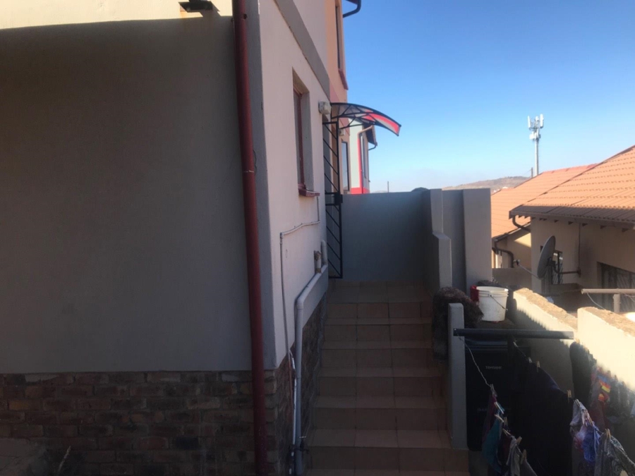 2 Bedroom Property for Sale in Lotus Gardens Gauteng