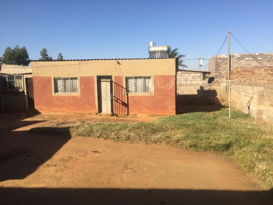 2 Bedroom Property for Sale in Tshepisong Gauteng