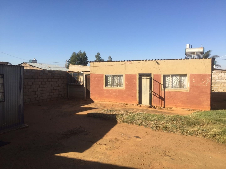 2 Bedroom Property for Sale in Tshepisong Gauteng