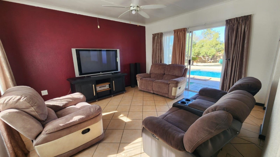 3 Bedroom Property for Sale in Brackendowns Gauteng