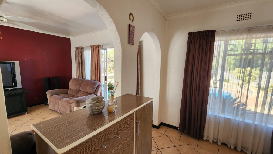 3 Bedroom Property for Sale in Brackendowns Gauteng