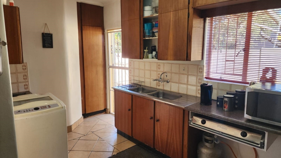 3 Bedroom Property for Sale in Brackendowns Gauteng