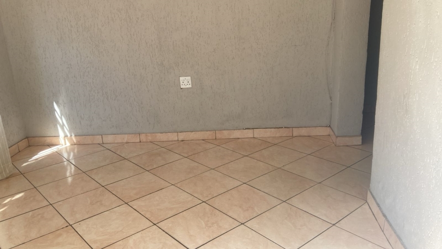 To Let 5 Bedroom Property for Rent in Spruitview Gauteng