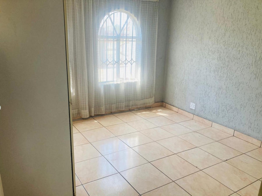 To Let 5 Bedroom Property for Rent in Spruitview Gauteng