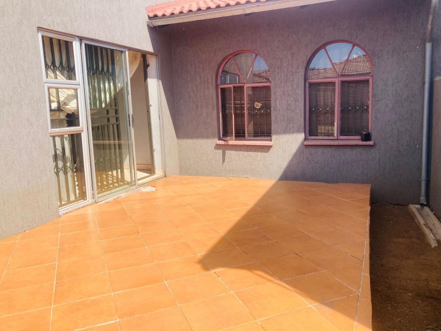 To Let 5 Bedroom Property for Rent in Spruitview Gauteng