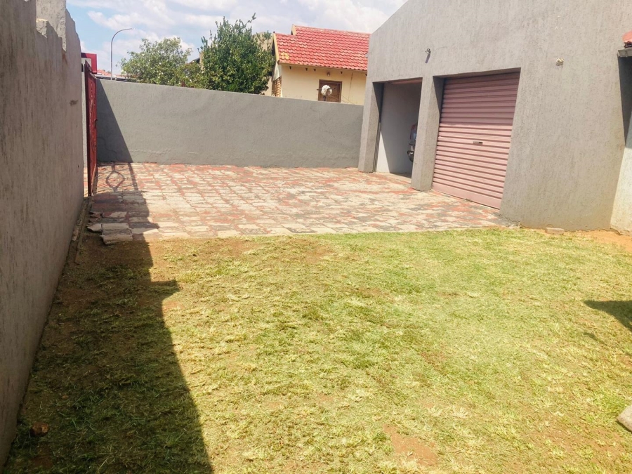 To Let 5 Bedroom Property for Rent in Spruitview Gauteng