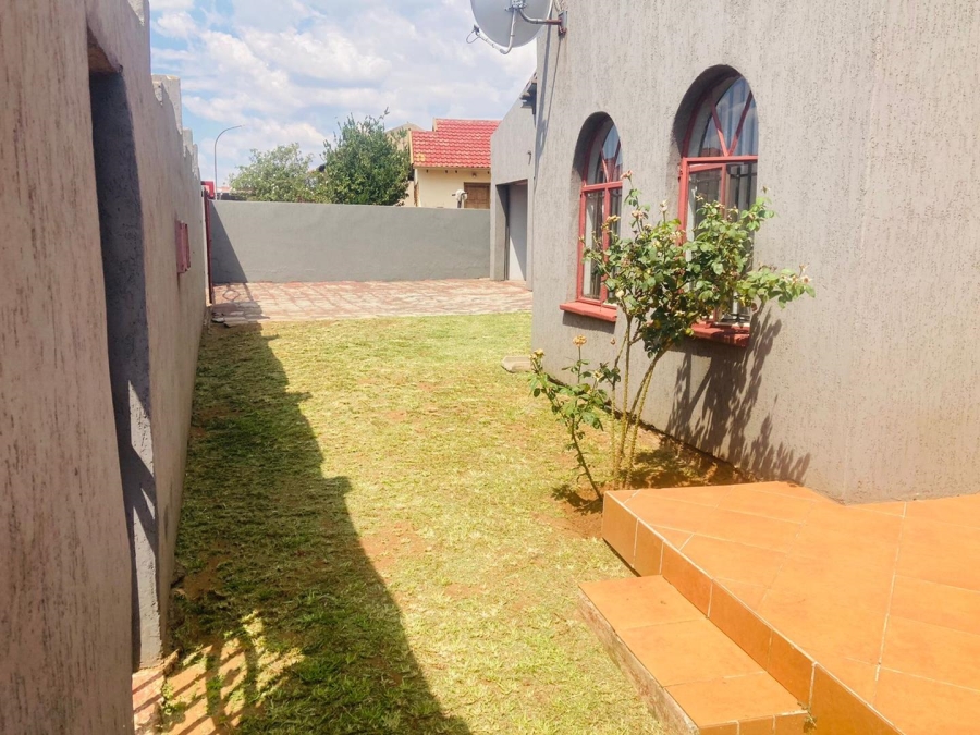 To Let 5 Bedroom Property for Rent in Spruitview Gauteng