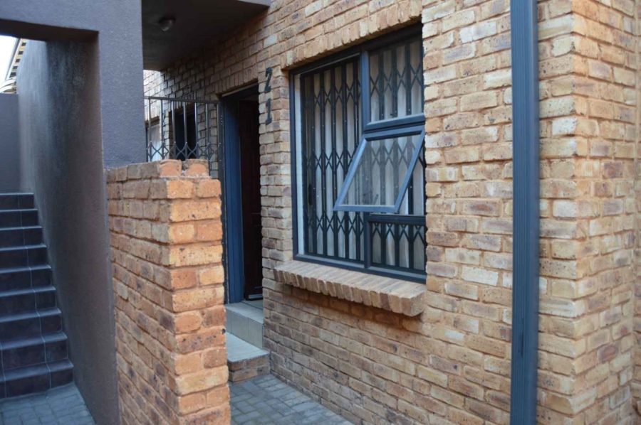 1 Bedroom Property for Sale in Alrode Gauteng