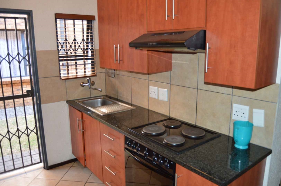 1 Bedroom Property for Sale in Alrode Gauteng