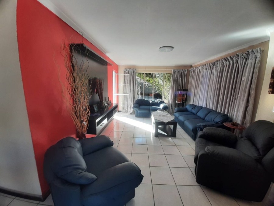 3 Bedroom Property for Sale in Marlands Gauteng