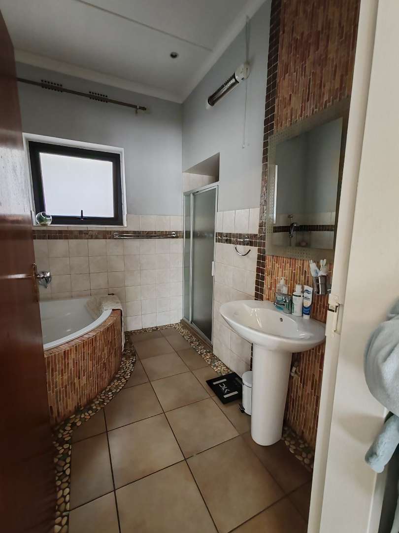 4 Bedroom Property for Sale in Rembrandt Park Gauteng