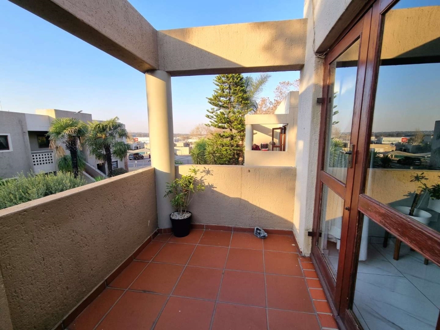 2 Bedroom Property for Sale in New Market Gauteng