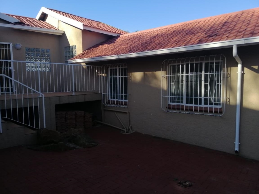 3 Bedroom Property for Sale in Mulbarton Gauteng