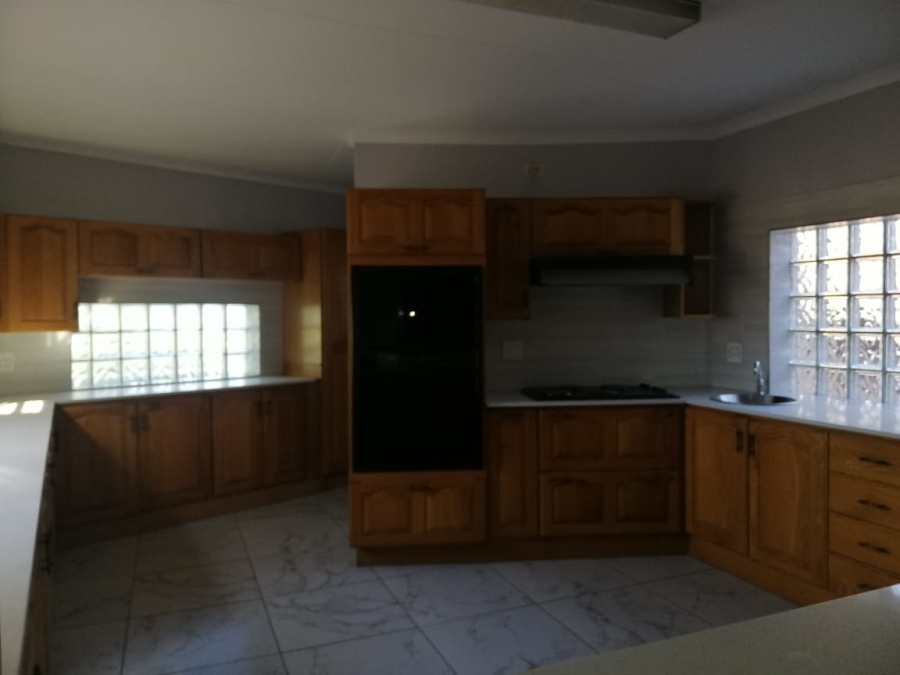 3 Bedroom Property for Sale in Mulbarton Gauteng