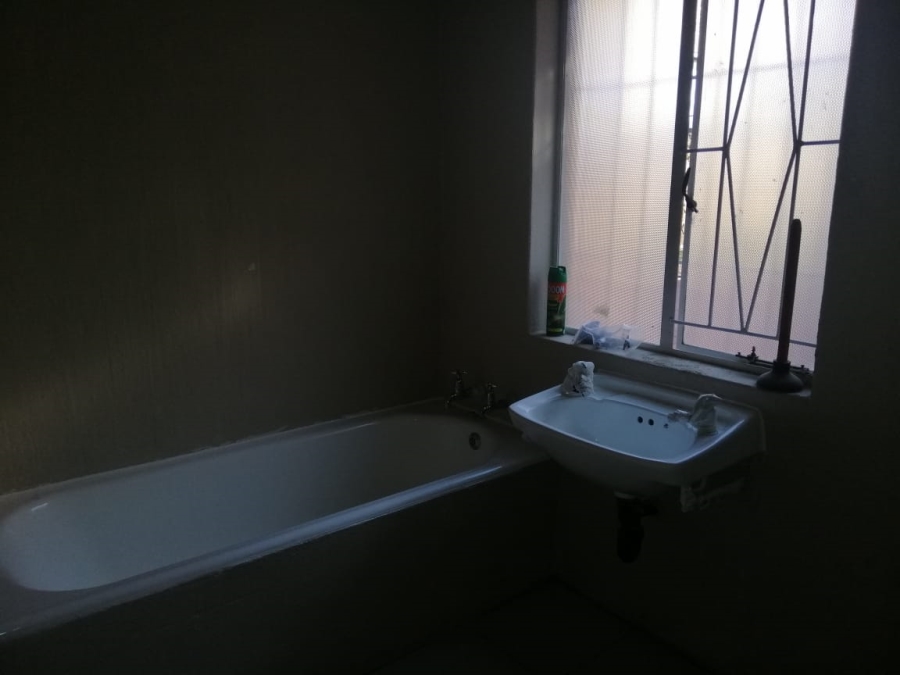 3 Bedroom Property for Sale in Mulbarton Gauteng