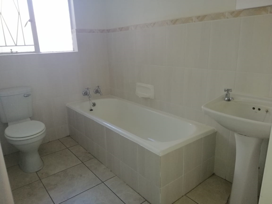 3 Bedroom Property for Sale in Mulbarton Gauteng