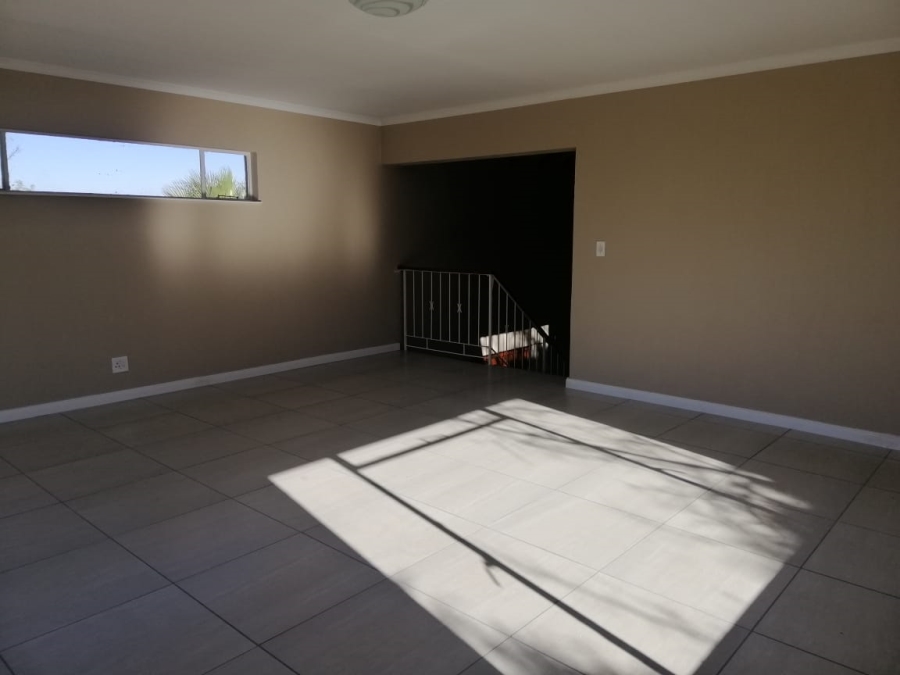 3 Bedroom Property for Sale in Mulbarton Gauteng