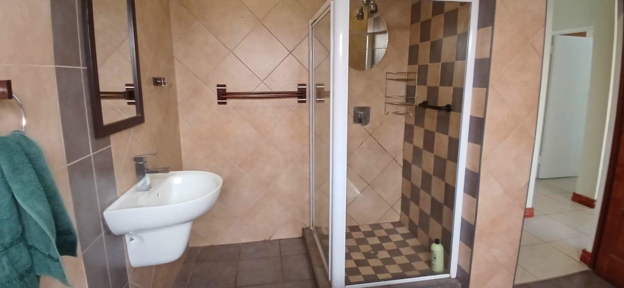 To Let 4 Bedroom Property for Rent in Magalieskruin Gauteng