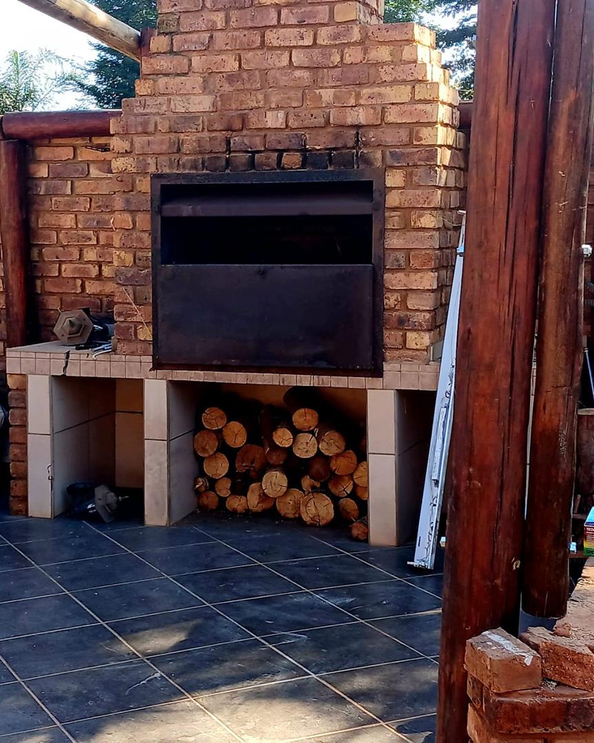 To Let 4 Bedroom Property for Rent in Magalieskruin Gauteng