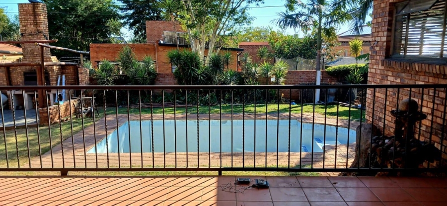 To Let 4 Bedroom Property for Rent in Magalieskruin Gauteng