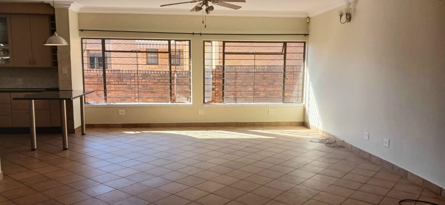 To Let 4 Bedroom Property for Rent in Magalieskruin Gauteng