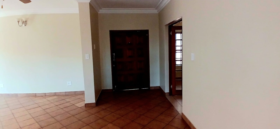 To Let 4 Bedroom Property for Rent in Magalieskruin Gauteng