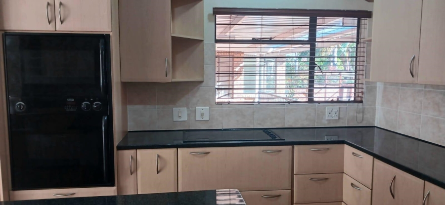 To Let 4 Bedroom Property for Rent in Magalieskruin Gauteng