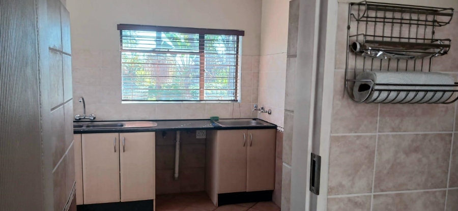 To Let 4 Bedroom Property for Rent in Magalieskruin Gauteng