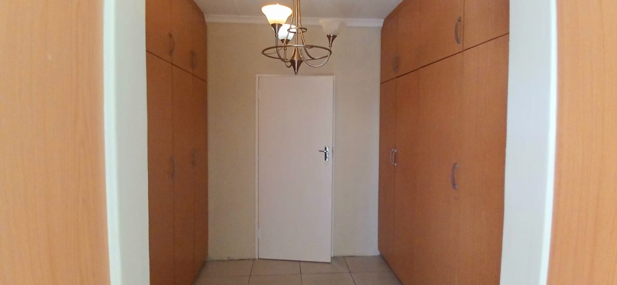 To Let 4 Bedroom Property for Rent in Magalieskruin Gauteng