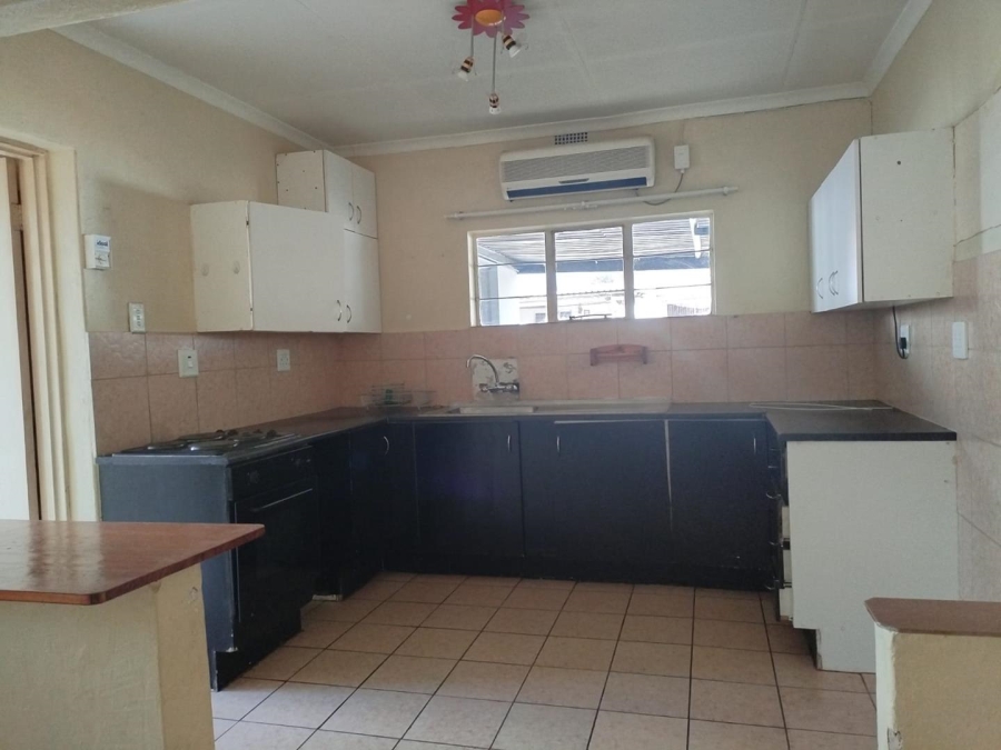 To Let 1 Bedroom Property for Rent in Booysens Gauteng