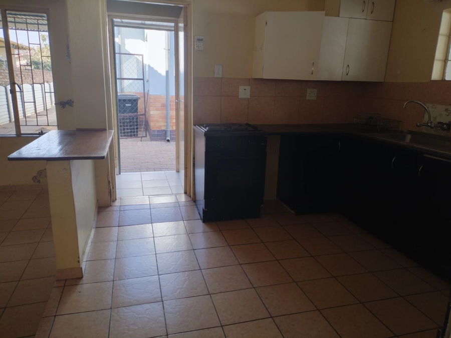 To Let 1 Bedroom Property for Rent in Booysens Gauteng